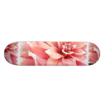 Palidezca - el monopatín rosado de la dalia
