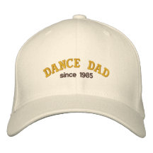 Papá de la danza desde… gorras bordadas