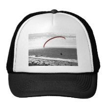 Paragliding por el gorra del océano