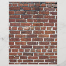Pared de ladrillo dañada vieja con las líneas blan tarjetón
