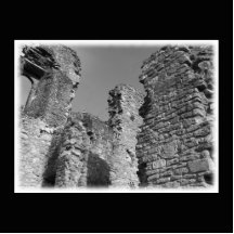 Paredes de piedra y cielo viejos escultura fotográfica