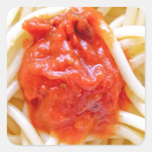 Pastas italianas de los espaguetis con el top de l calcomania cuadradas