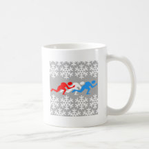 Patinadores rojos, blancos y azules de la velocida tazas