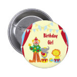Payaso de circo del dibujo animado y chica del cum pins