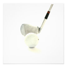 Pelota de golf e invitación del club