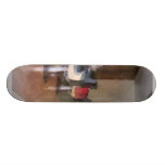 Peluquería de caballeros de la pequeña ciudad tablas de skate
