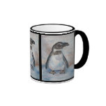 Pequeña taza fría del pingüino