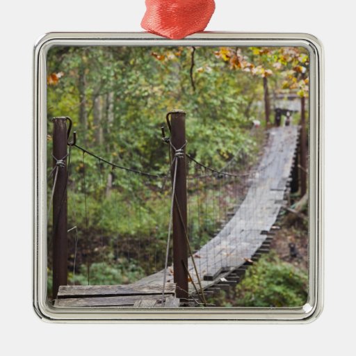 Pequeño puente de colgante, herencia nacional del  ornamento de reyes magos