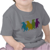 Pequeños pingüinos retros camisetas