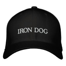 PERRO DEL HIERRO GORRA BORDADA