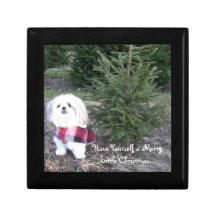 Perro lindo de Shihtzu con el árbol de navidad Cajas De Recuerdo