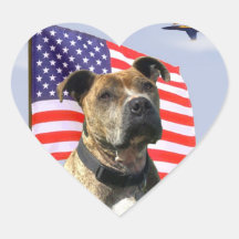 Perro patriótico del pitbull calcomanías corazones personalizadas