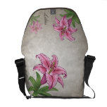 Personalizable rosado del lirio bolsa de mensajeria 