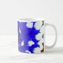 Pétalo azul de la flor taza de café