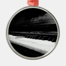 Piano viejo adornos
