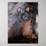 Piedras de Pascua #10:  "Entre" el poster muerto
