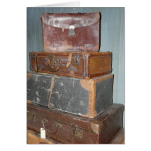 Pilas de equipaje del vintage para las vacaciones tarjeta