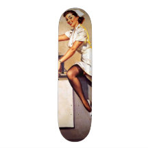 Pin retro de la enfermera de Gil Elvgren del vinta Patín Personalizado