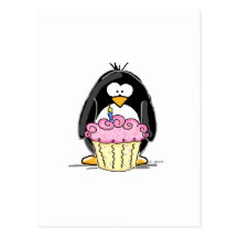 Pingüino del cumpleaños con la magdalena postal