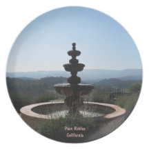 Placa: Fuente en los viñedos de Croad, Paso Robles Platos