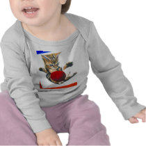 Playful kitty camisetas