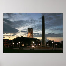 Plaza conmemorativa y rito escocés en la oscuridad poster