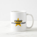 Policía orgullosa de los canales tazas