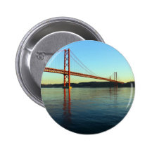Ponte 25 de Abril, LIsboa, Portugal Botons