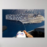 Portaaviones según lo visto del helicóptero de Sea Poster
