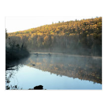 Postal de la mañana del pino del caballete