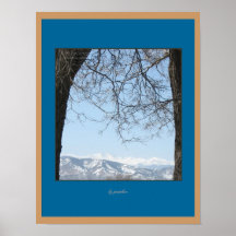Poster trasero capsulado nieve de las montañas de 