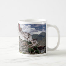 Potala con las banderas del rezo, Tíbet, China Tazas