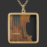Primer de Stradivari en marco dorado collares