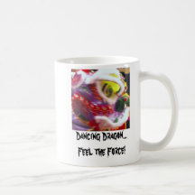 Primer principal del perfil del león tazas de café