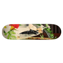 Primero del pastel de bodas de novia y del novio tablas de skate
