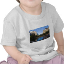 Productos de abril Yosemite del prado de Bridalvei Camiseta