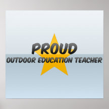 Profesor al aire libre orgulloso de la educación poster