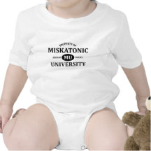 Propiedad de la universidad de Miskatonic Camisetas