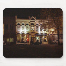 Pub del irlandés de Kells Alfombrillas De Raton