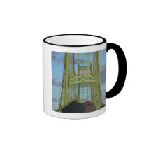 Puente colgante sobre la pequeña isla de los cierv tazas de café