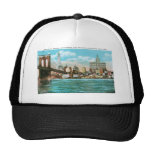 Puente de Brooklyn, Woolworth y Municipal… Gorras