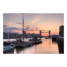 Puente de la torre arte con fotos