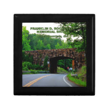 PUENTE DEL MONUMENTO DE FRANKLIN D. ROOSEVELT CAJA DE REGALO
