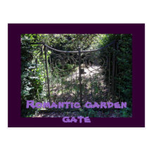 Puerta de jardín romántica postal