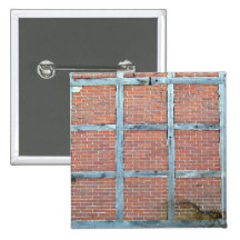 Puerta de madera envejecida en pared de ladrillo r pins
