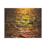 Puesta del sol abstracta en el agua lienzo envuelto para galerías