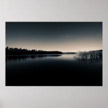 Puesta del sol en el lago poster