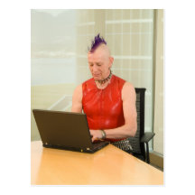 Punk en el trabajo tarjeta postal