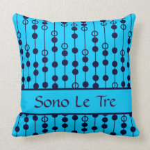 Punto linear #4 @ SonoLeTre con el monograma Almohada