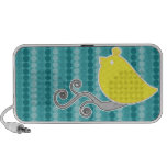 Puntos de la aguamarina y canario amarillo en una  iPod altavoz